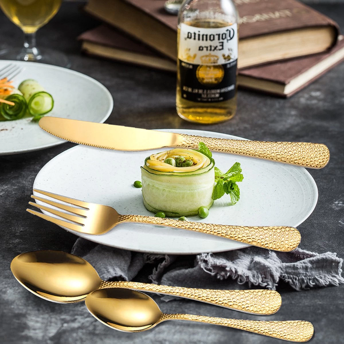 40-delige RVS Snakeskin Bestekset- Geschikt Voor8-personen -trendy Design-goud - Afbeelding 4
