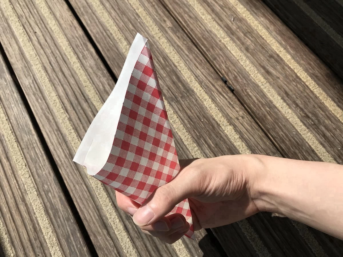 Papieren Frietzak - 30 Stuks - Kleine Patat Maat K14 - Boerenbont - Rode Ruitjes - Puntzak - Patatzak - Traktaties - Afbeelding 4